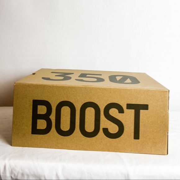 🆕 Adidas Yeezy Boost 350 V2 'Cream White / Triple White' Size 9.5 - Picture 10 of 11